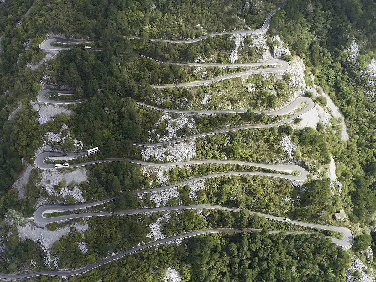 Renting a car in montenegro